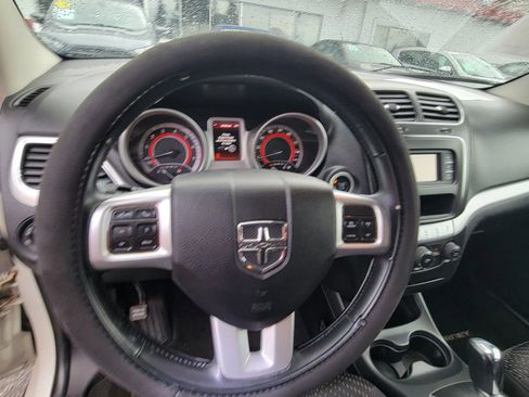 Used 2012 Dodge Journey SXT image 8