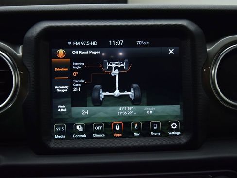 Used 2023 Jeep Gladiator Overland AWD/4WD image 31