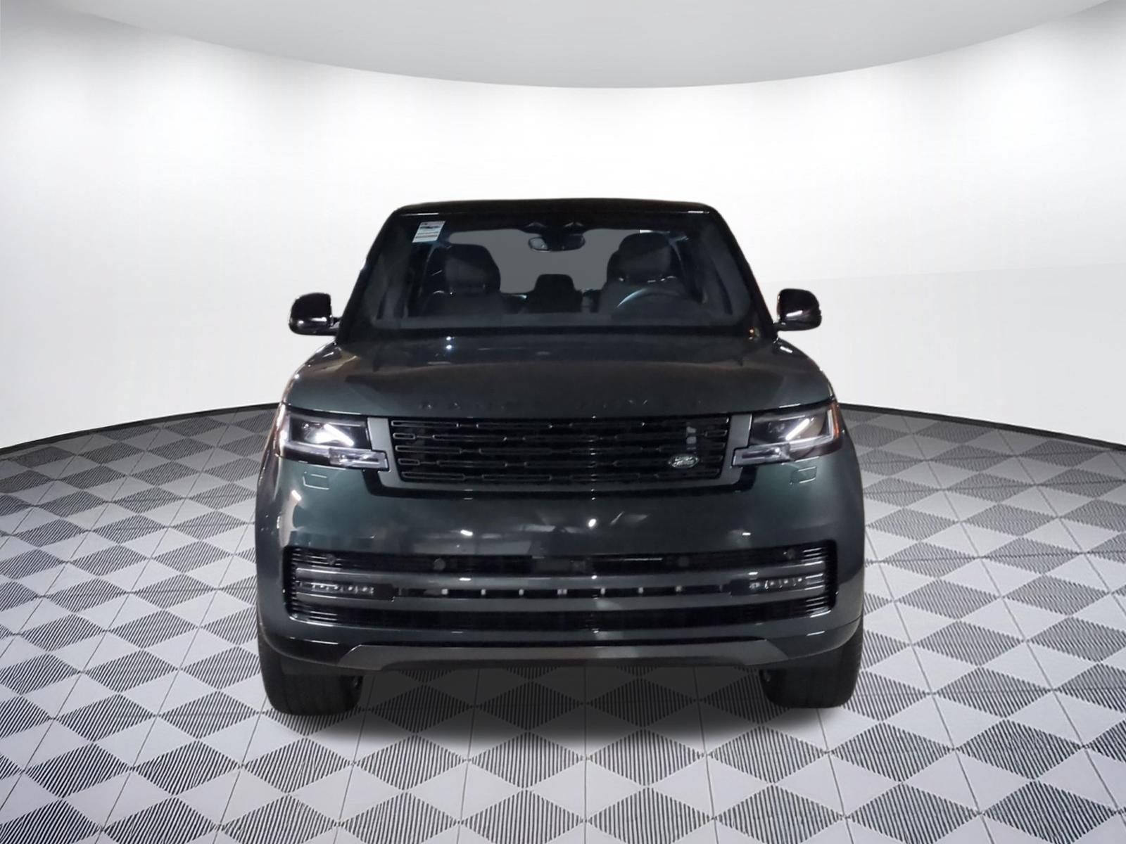 New 2026 Land Rover Range Rover Long Wheelbase SE AWD/4WD image 8