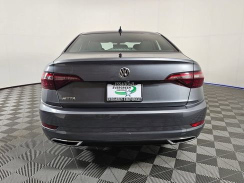 Used 2021 Volkswagen Jetta R-Line FWD image 6