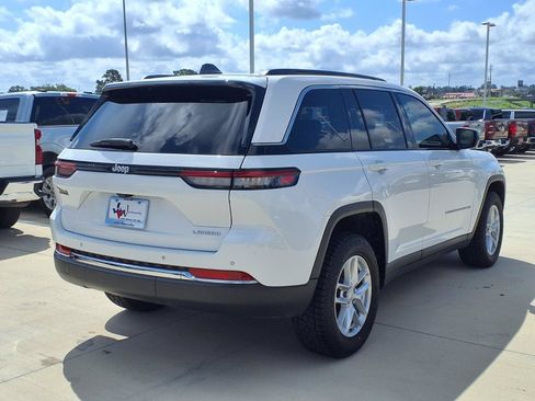 Used 2024 Jeep Grand Cherokee Laredo X w/ Luxury Tech Group I RWD image 6
