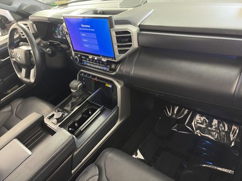 Used 2022 Toyota Tundra Platinum AWD/4WD image 26