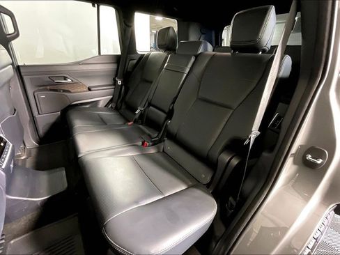 Used 2024 Lexus GX 550 image 38