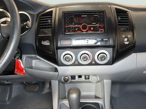 Used 2011 Toyota Tacoma 2WD Access Cab image 15