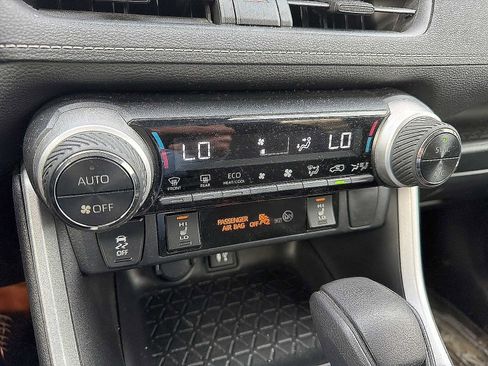 Used 2019 Toyota RAV4 XLE w/ Convenience Package image 22