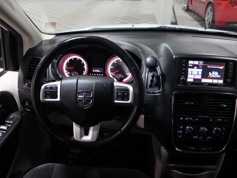 Used 2017 Dodge Grand Caravan SE w/ Power Window Group FWD image 26