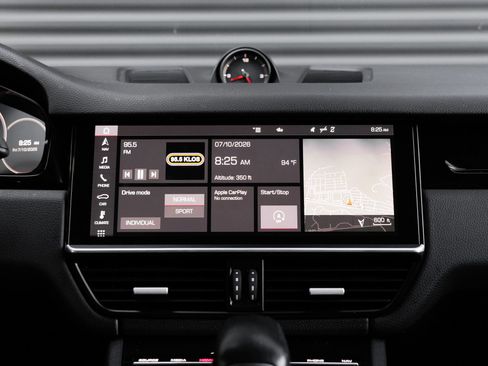 Certified 2020 Porsche Cayenne AWD/4WD image 19