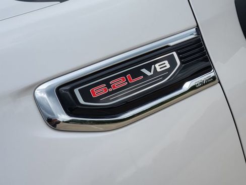Used 2022 GMC Sierra 1500 SLT w/ SLT Premium Plus Package AWD/4WD image 12