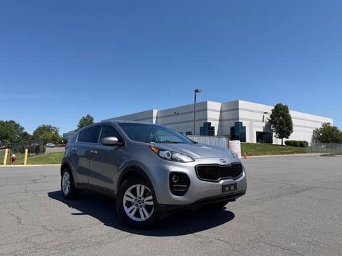 Used 2019 Kia Sportage LX AWD/4WD image 2