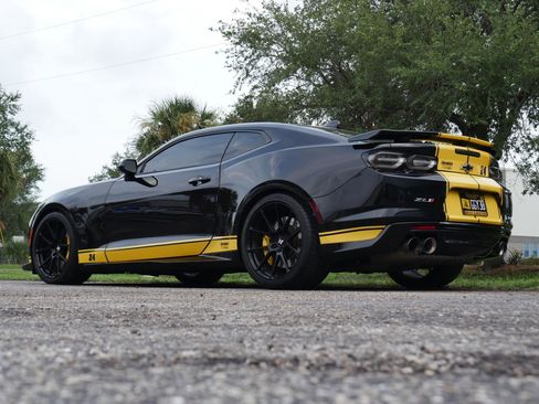Used 2020 Chevrolet Camaro ZL1 RWD image 15