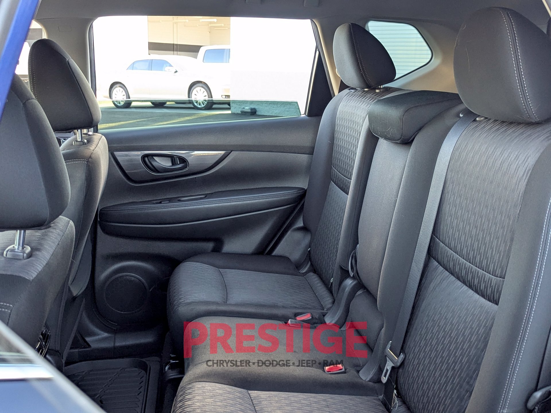 Used 2020 Nissan Rogue S FWD image 25