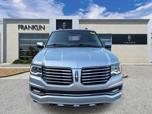 Used 2017 Lincoln Navigator Select AWD/4WD image 2