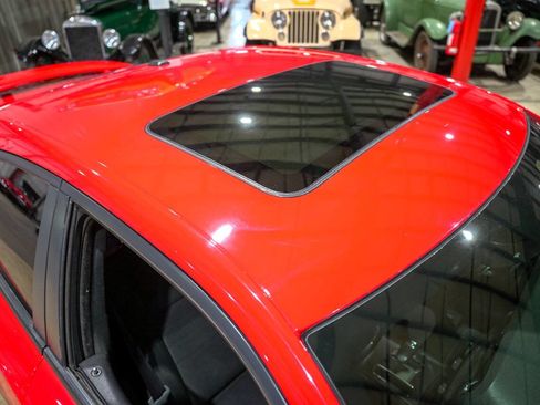 Used 2014 Dodge Charger SXT image 18