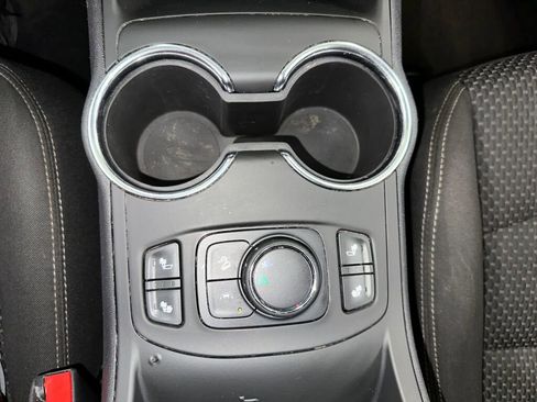 Used 2023 GMC Terrain SLE w/ Driver Convenience Package image 14