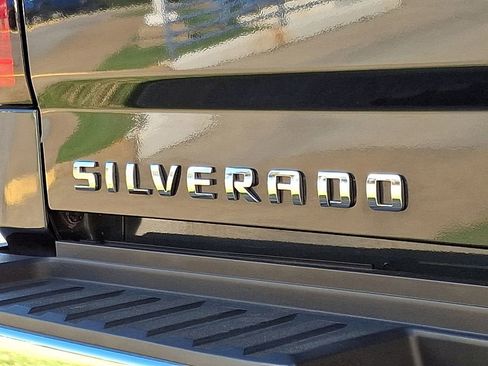 Used 2017 Chevrolet Silverado 2500 LTZ w/ Duramax Plus Package AWD/4WD image 31