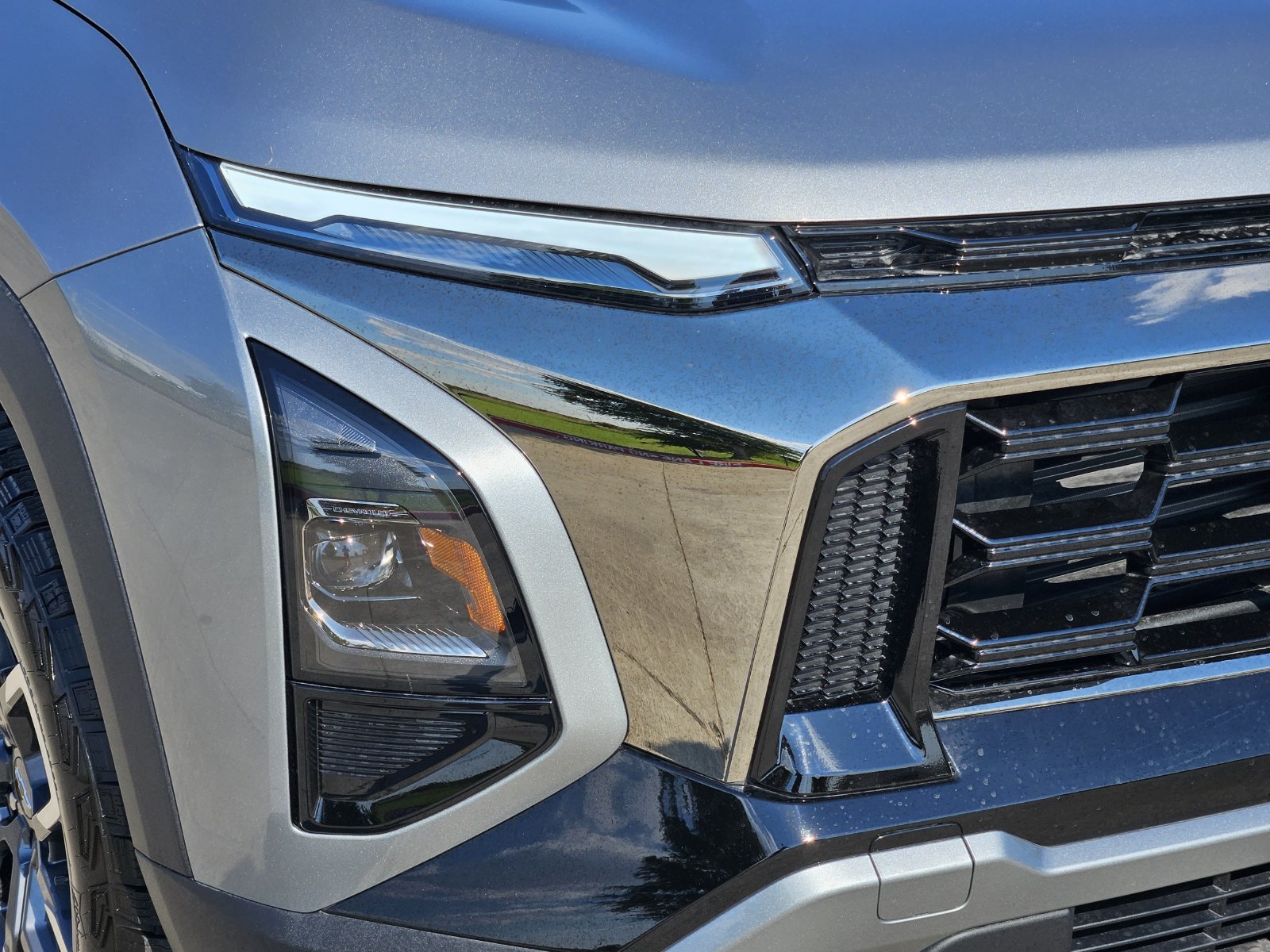 New 2027 Chevrolet Equinox ACTIV w/ Convenience Package III FWD image 9