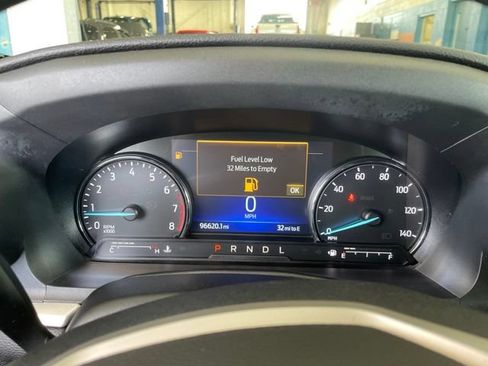 Used 2022 Ford Explorer XLT w/ Equipment Group 202A AWD/4WD image 26