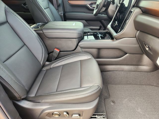 New 2026 GMC Yukon Denali w/ Sun & Power Step Package RWD image 30