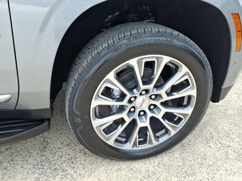 New 2026 GMC Yukon XL Denali w/ Advanced Technology Package AWD/4WD image 9