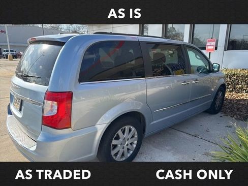 Used 2012 Chrysler Town & Country Touring-L w/ Entertainment Group #2 image 8