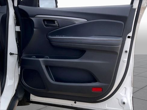 Used 2023 Honda Passport TrailSport image 23