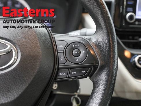 Used 2022 Toyota Corolla LE w/ Carpet Mat Package (TMS) image 16