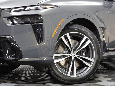 New 2026 BMW X7 M60i image 3