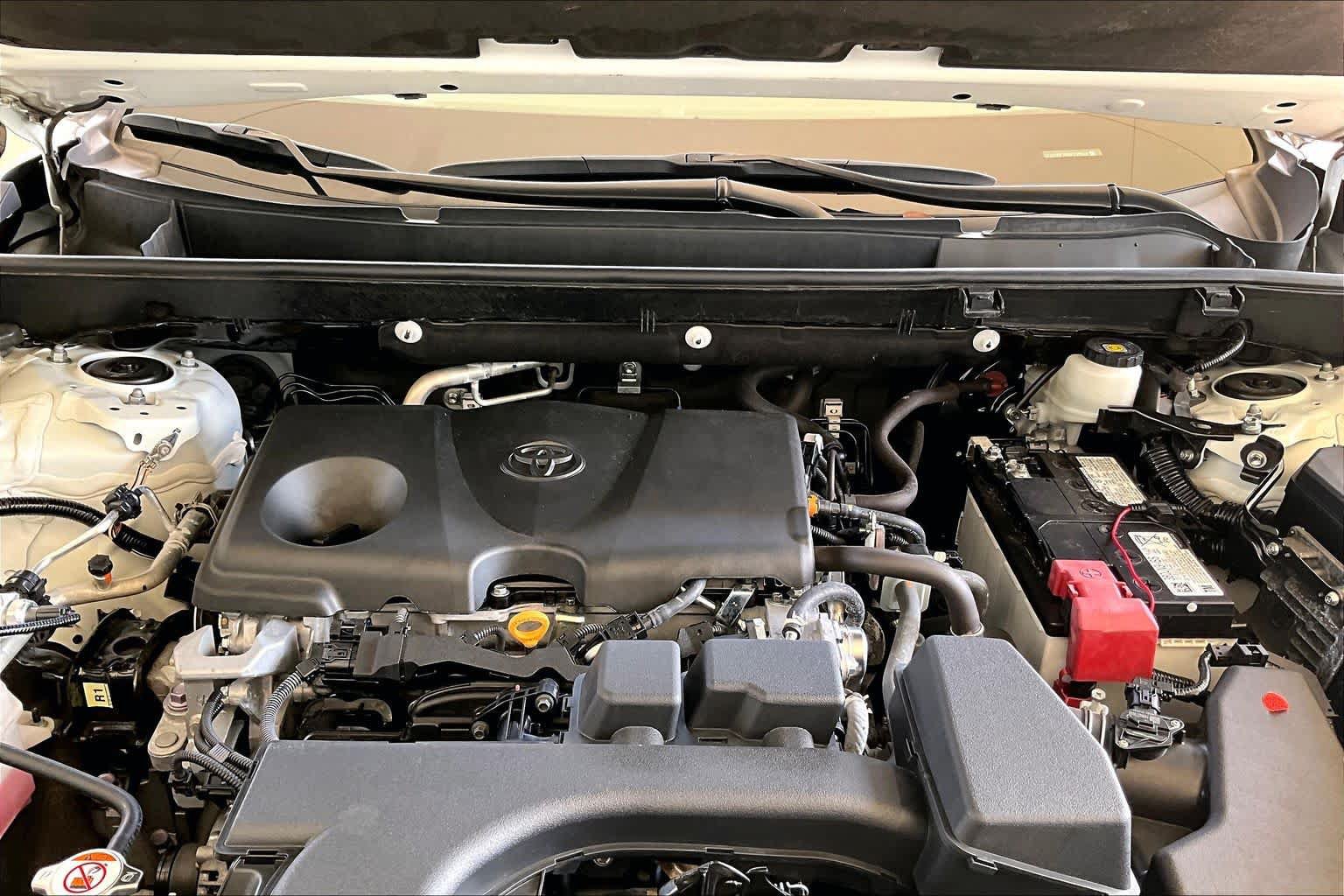Used 2024 Toyota RAV4 XLE w/ Convenience Package FWD image 30