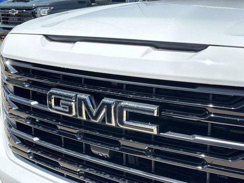 Used 2024 GMC Sierra 1500 Elevation w/ Preferred Package AWD/4WD image 30