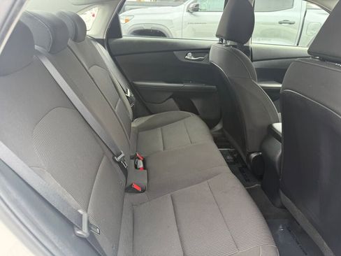 Used 2020 Kia Forte LXS FWD image 26