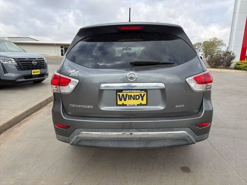 Used 2015 Nissan Pathfinder S image 6