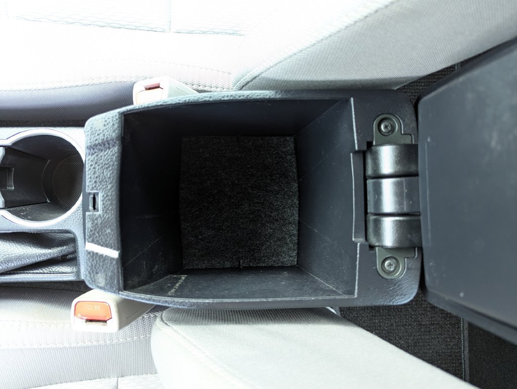 Used 2016 Toyota Corolla LE FWD image 29