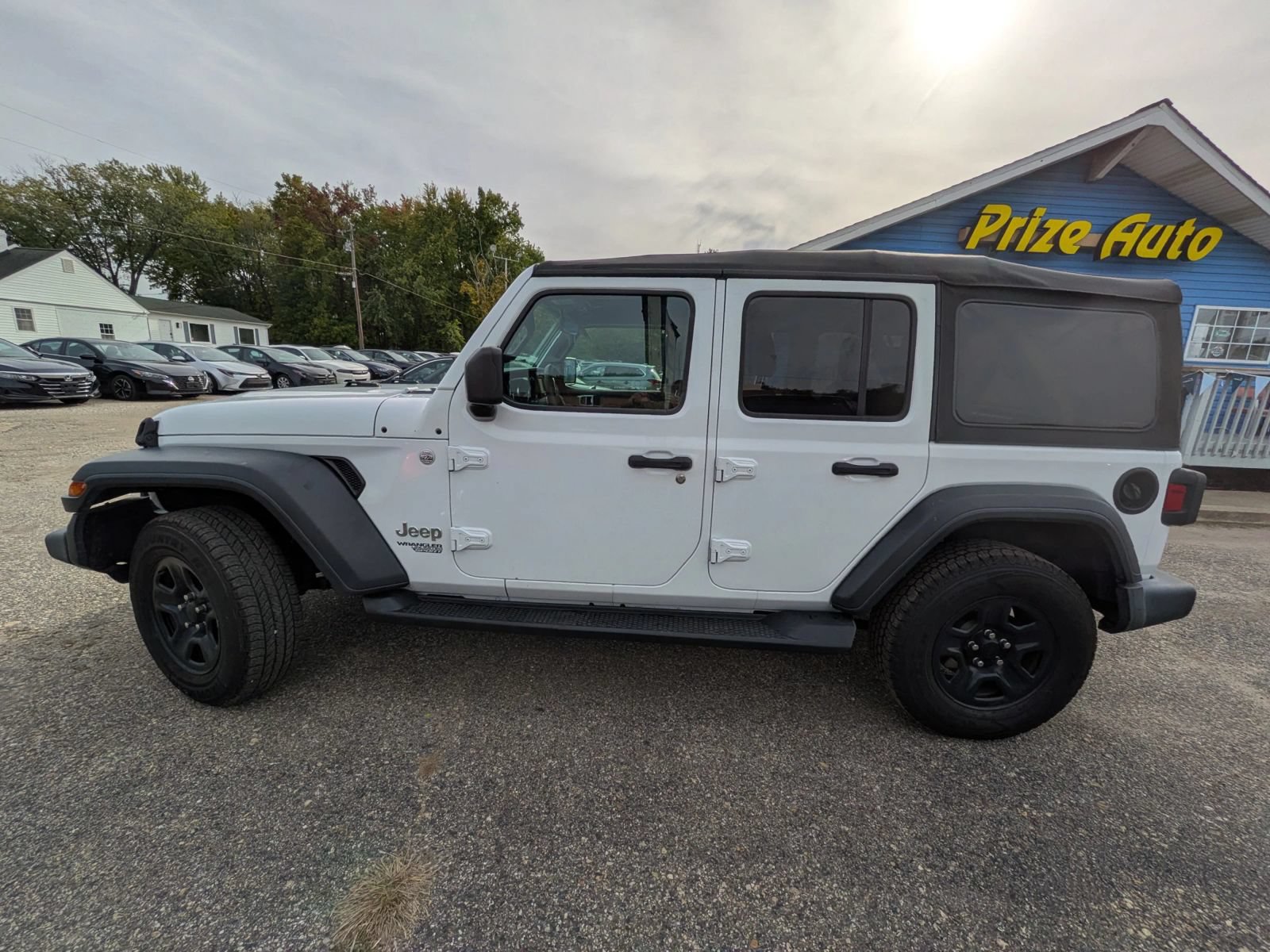 Used 2018 Jeep Wrangler Unlimited Sport AWD/4WD image 2