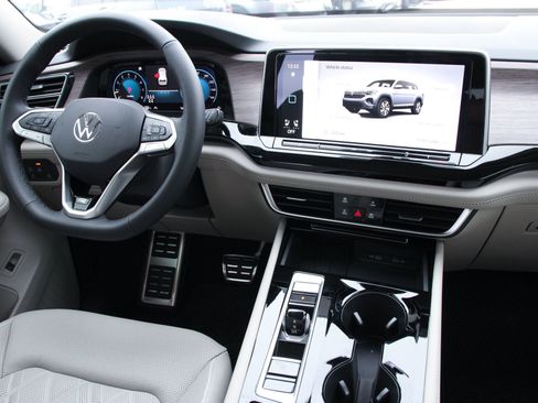 New 2026 Volkswagen Atlas SEL Premium R-Line AWD/4WD image 24