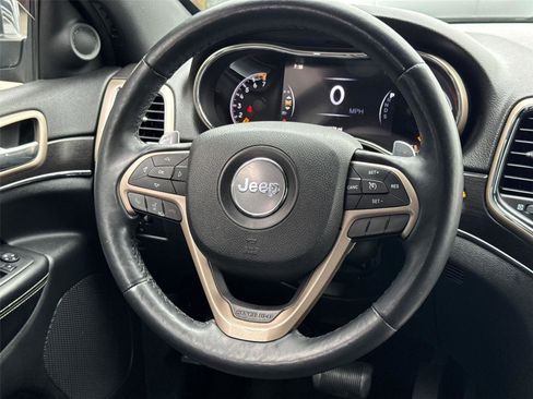 Used 2015 Jeep Grand Cherokee Limited image 24