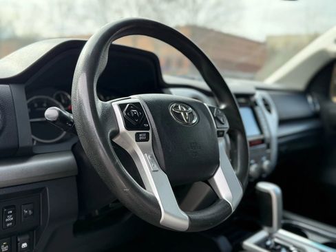 Used 2017 Toyota Tundra SR5 image 9