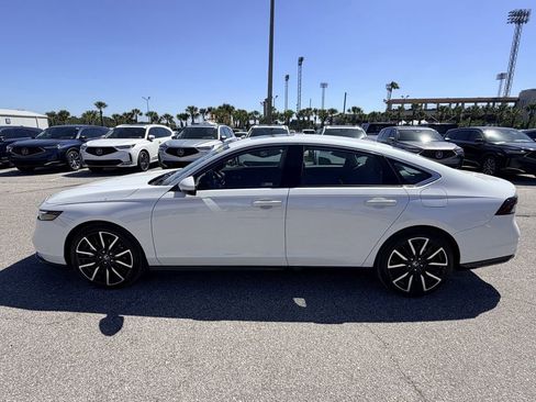 Used 2025 Honda Accord Touring image 7