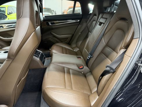 Used 2019 Porsche Panamera 4 image 22