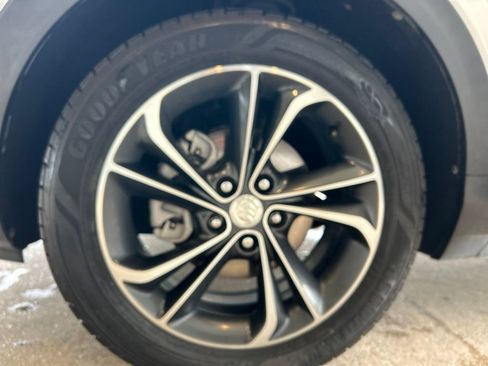 Used 2020 Buick Encore GX Select FWD image 23