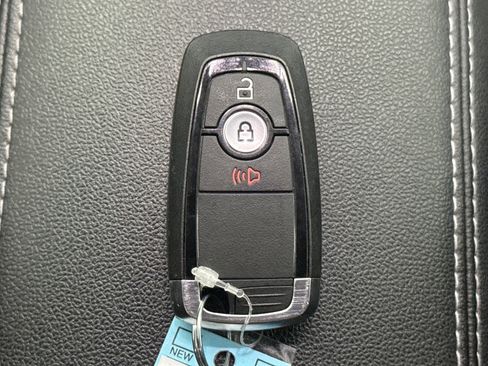 Used 2022 Ford Escape SE AWD/4WD image 21
