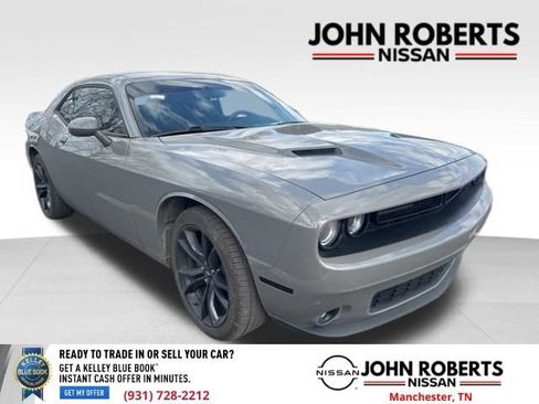 Used 2018 Dodge Challenger SXT w/ Blacktop Package image 7