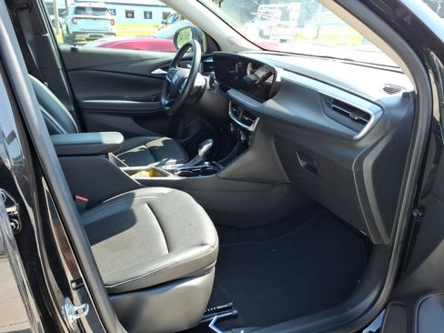 Used 2024 Buick Encore GX Sport Touring FWD image 7