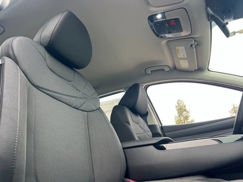 New 2026 Hyundai Tucson Blue SE image 17