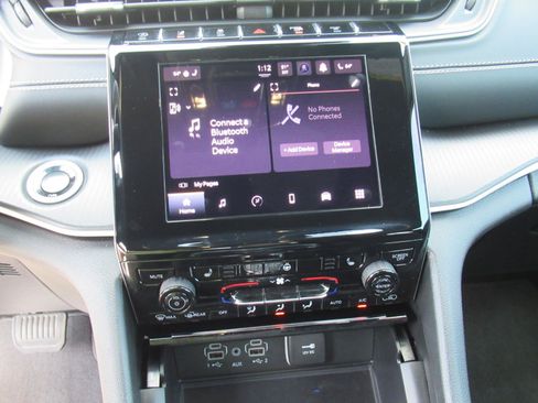Used 2025 Jeep Grand Cherokee L Laredo RWD image 27