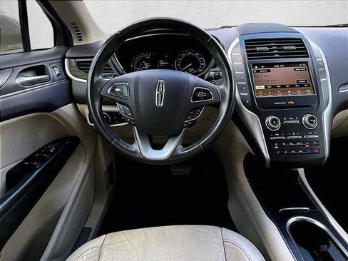 Used 2017 Lincoln MKC Reserve FWD image 7