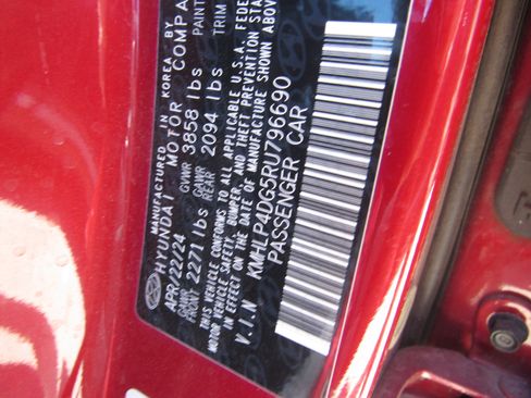 Used 2024 Hyundai Elantra Limited FWD image 6