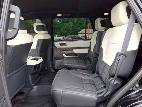 Used 2024 Toyota Sequoia Capstone AWD/4WD image 20