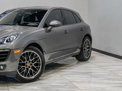 Used 2018 Porsche Macan Sport Edition AWD/4WD image 8
