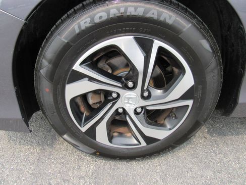 Used 2017 Honda Accord LX image 10
