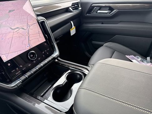 New 2026 GMC Yukon XL Elevation image 23